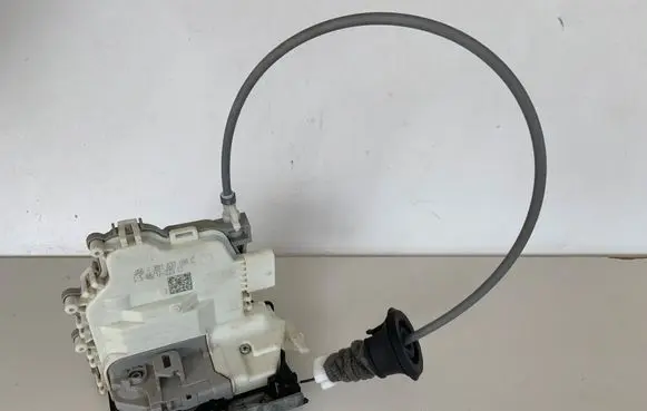 Audi Q5 SQ5 Front door lock 8X1837016C
