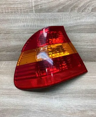 BMW 3 E46 Rear/tail lights 6907933 308011