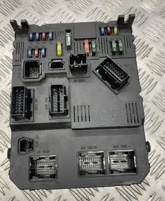 Peugeot 206 Fuse box set 9652474780 BSIE02