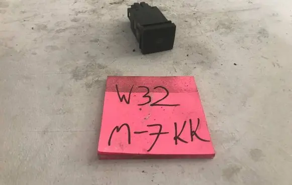 Volkswagen Vento Quarter vent window switch 