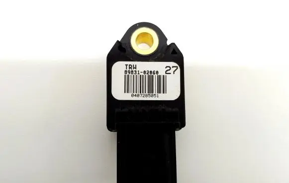 Toyota Auris 150 Airbag deployment crash/impact sensor 8983102060