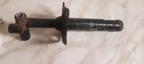 BMW 7 E38 Front bumper shock/impact absorber 8125316 02300149