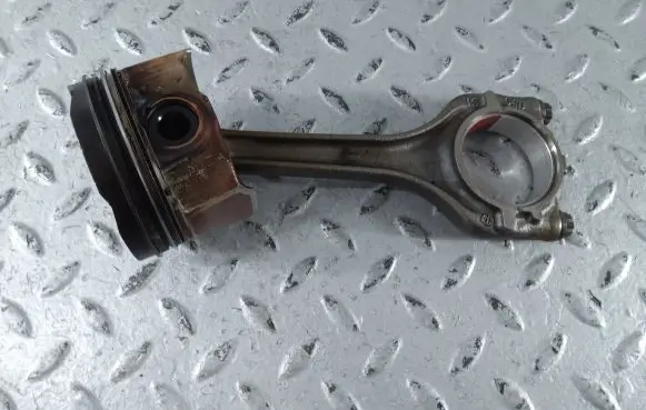 Skoda Fabia Mk4 (6VA) Piston with connecting rod 05C107065A 05C198401A