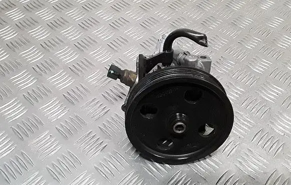 Ford Focus Power steering pump 4M5Q3A733AR
