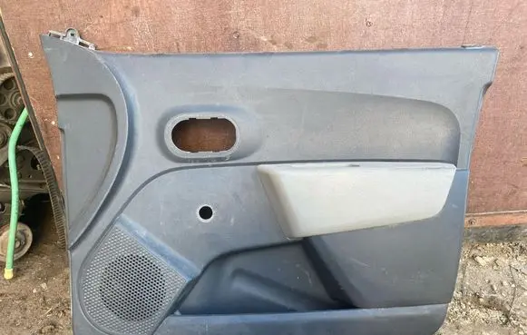 Dacia Dokker Front door card panel trim 809004017R 809007927R 809007782R
