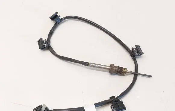 BMW 3 G20 G21 Exhaust gas temperature sensor 8589817