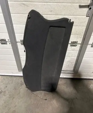 Parcel shelf