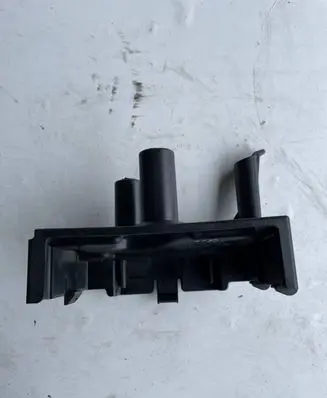 Battery bracket