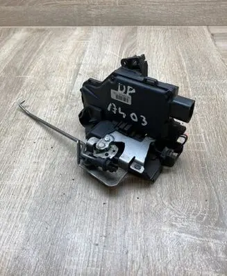 Audi A4 S4 B6 8E 8H Front door lock 8E1837016C