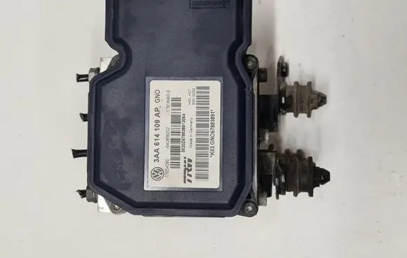 Volkswagen PASSAT B7 ABS Pump 3AA614109AP 63041058
