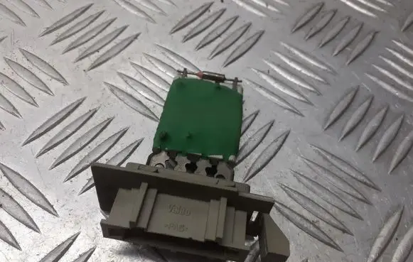 Land Rover Freelander Heater blower fan relay 