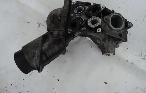 Audi Q5 SQ5 Oil filter mounting bracket 