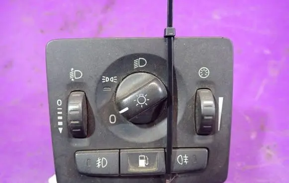 Volvo V50 Light switch