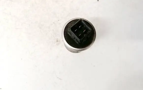Volkswagen Golf IV Air conditioning (A/C) pressure sensor 1h0959139b