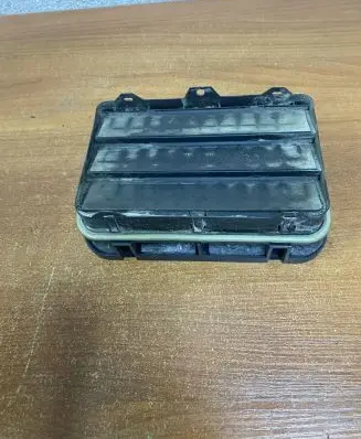 BMW X5 E70 Quarter panel pressure vent 64229122453 E1529