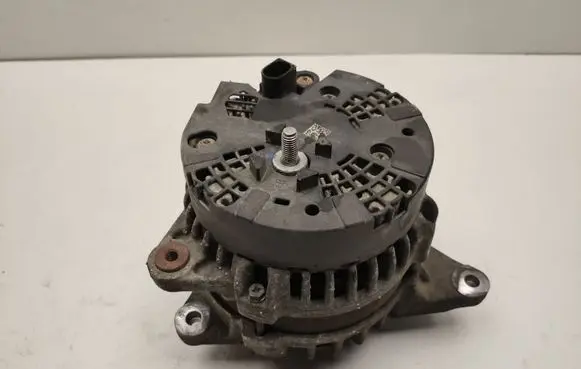 Mercedes-Benz B W246 W242 Generator/alternator A0009063322