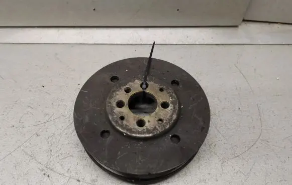 Volkswagen Golf IV Crankshaft pulley