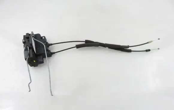 Chevrolet Captiva Front door lock 