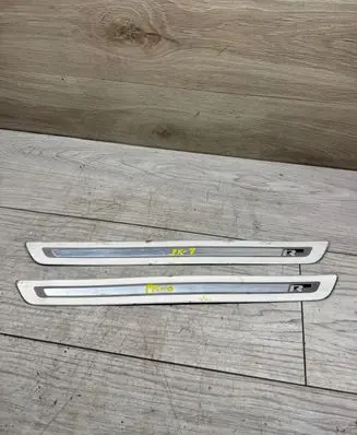 Volkswagen Golf VI Front sill trim cover 5N0853537C