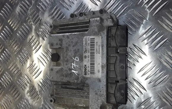 Renault Espace - Grand espace IV Engine control unit/module 0281011724 8200311550 8200384493