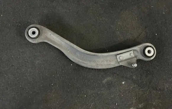 Mercedes-Benz E AMG W212 Rear control arm 20413