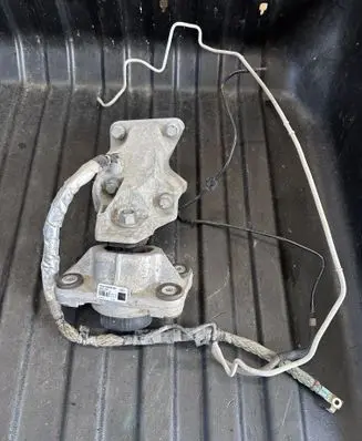 Land Rover Discovery 5 Engine mounting bracket CPLA6037CB FPLA6A003BA