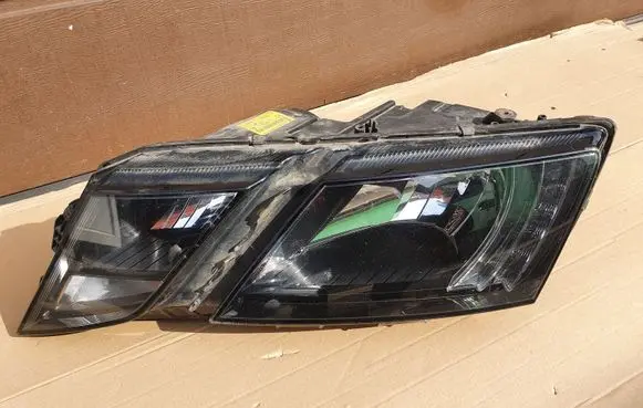 Skoda Octavia Mk3 (5E) Headlight/headlamp 5E1941015C