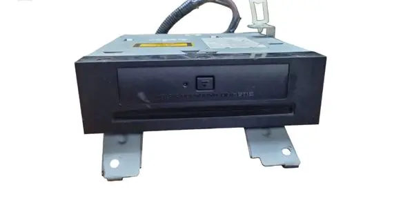 Subaru Legacy Navigation unit CD/DVD player 86271AG010 R8100360 10R021719