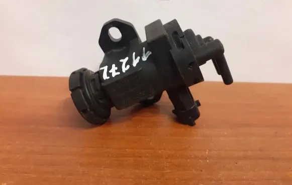 Ford Ranger Turbo solenoid valve 3024379 11272