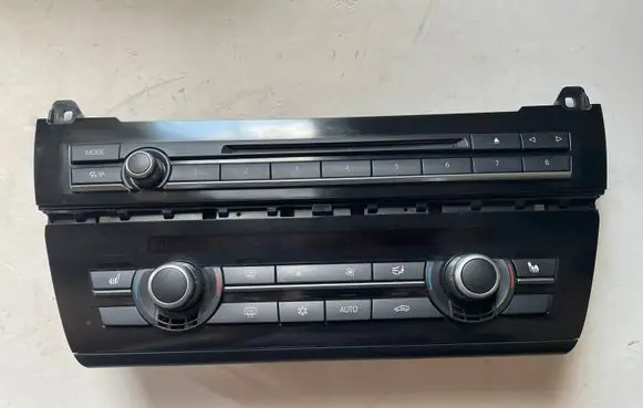 BMW 5 F10 F11 Climate control unit 9241243