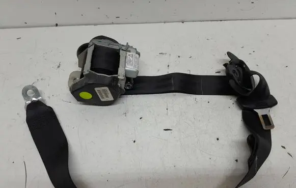 Volkswagen Golf V Front seatbelt 609823100A 6087167F1B 1K4857706AG