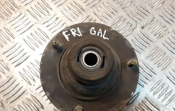Land Rover Freelander Front upper strut mount 