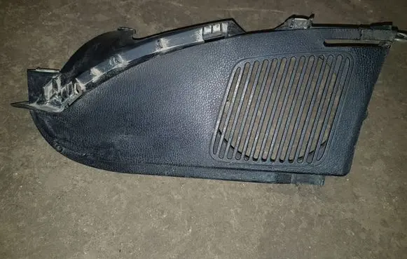 BMW 3 E36 Parcel shelf speaker trim grill 8146526