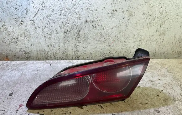 Tailgate rear/tail lights