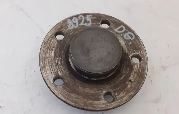 Audi A5 8T 8F Rear wheel hub 8K0501249 HC78K0501249