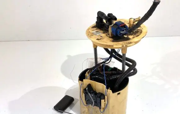 Opel Insignia B In-tank fuel pump 84500105