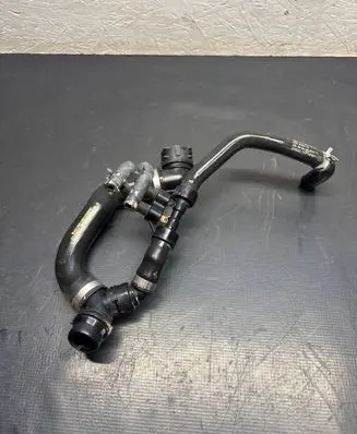 Mercedes-Benz GLC X253 C253 Engine coolant pipe/hose A2135014801