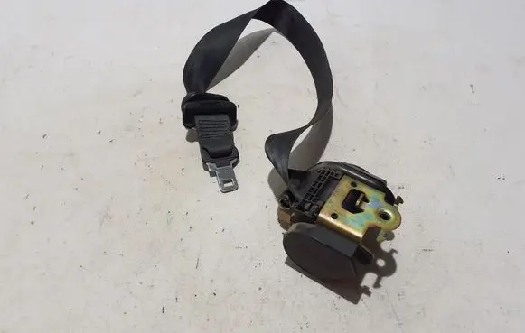 Renault Trafic II (X83) Rear seatbelt 8200696527
