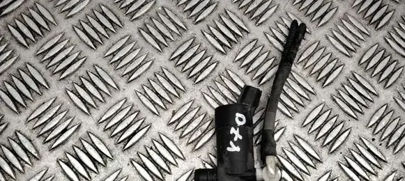 Volvo V70 Windscreen/windshield washer pump