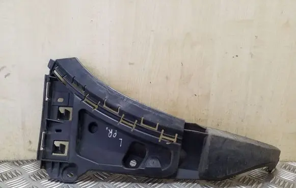 Volvo XC90 Front bumper mounting bracket 08620563