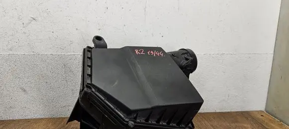 Volvo XC90 Air filter box 31474861