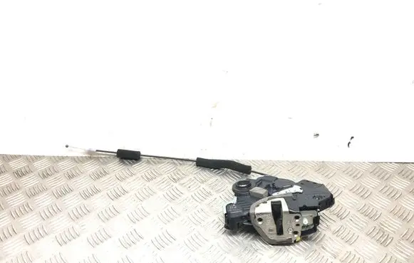 Lexus IS 220D-250-350 Front door lock 4L1008 A046693