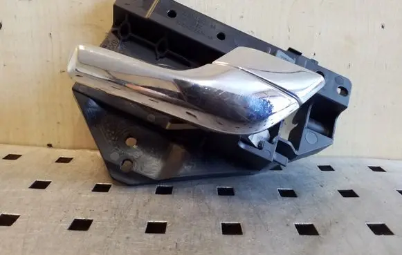 Jaguar XF X250 Front door interior handle 8X2322600AE 8X2322600BE