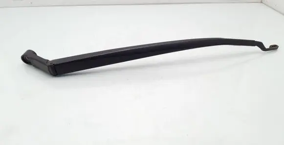 Toyota Auris 150 Front wiper blade arm 3151820