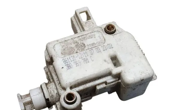 Volkswagen Touareg I Tailgate boot lock/latch motor 3B0959781C