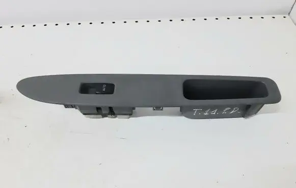 Toyota Avensis Verso Electric window control switch