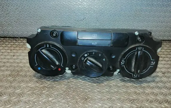 Volkswagen Caddy Climate control unit