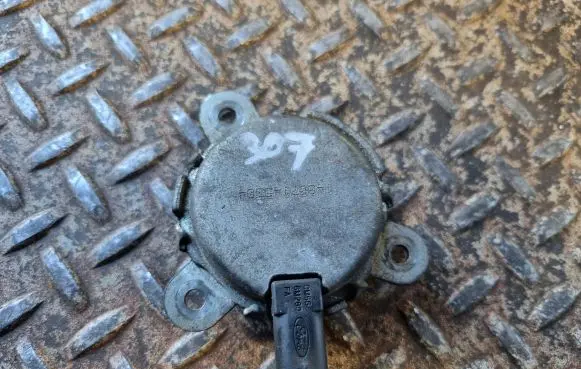 Ford Focus Camshaft vanos timing valve CM5G8M280FA