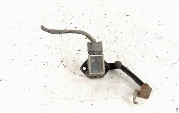 Mercedes-Benz R W251 Air suspension front height level sensor 0105427717 1643200832