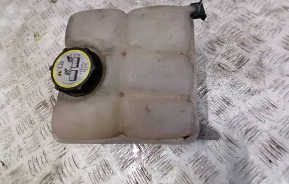 Ford Grand C-MAX Coolant expansion tank/reservoir 8V618K218 D2L4A